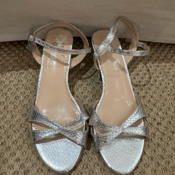 Stuart Weitzman Silver Strappy Sandals.never worn. Size 5.5.heart charm - Picture 1 of 8
